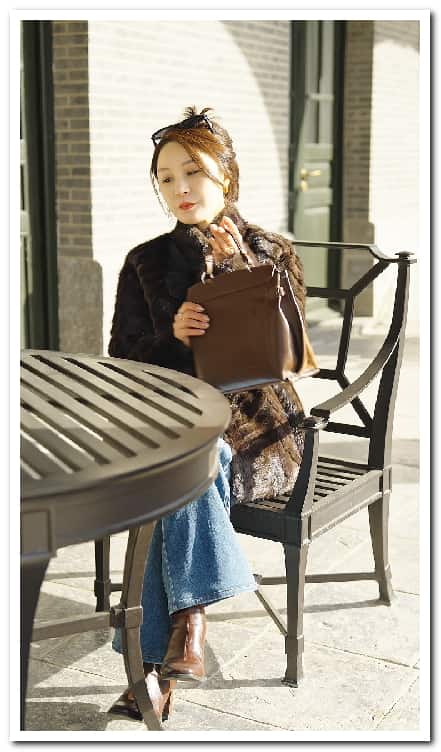 1767101724178079.jpg 服装行业穿搭视频短视频拍摄案例.jpg